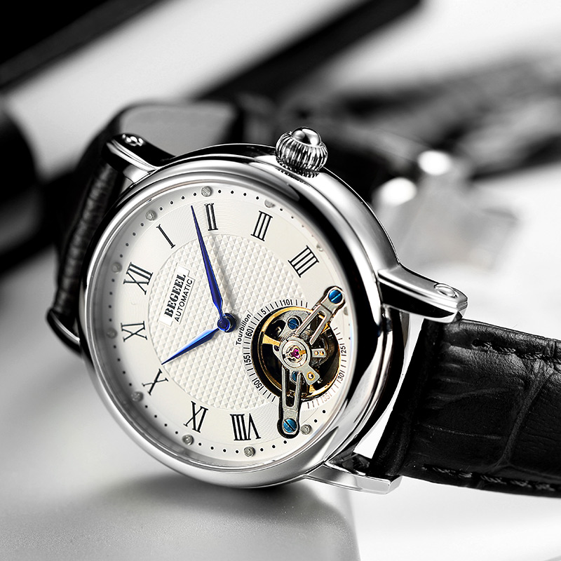 “2月末最需要的表” 能買得到這幾塊的都是大佬！