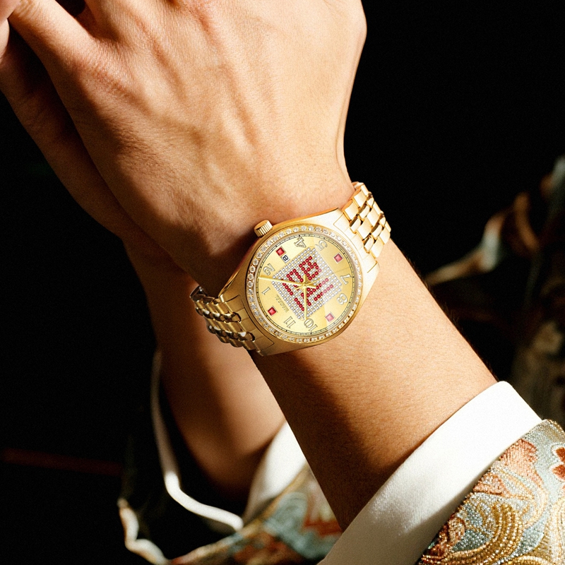 斯沃琪歐米茄聯(lián)名手表多少錢（斯沃琪歐米茄聯(lián)名手表值不值得買）